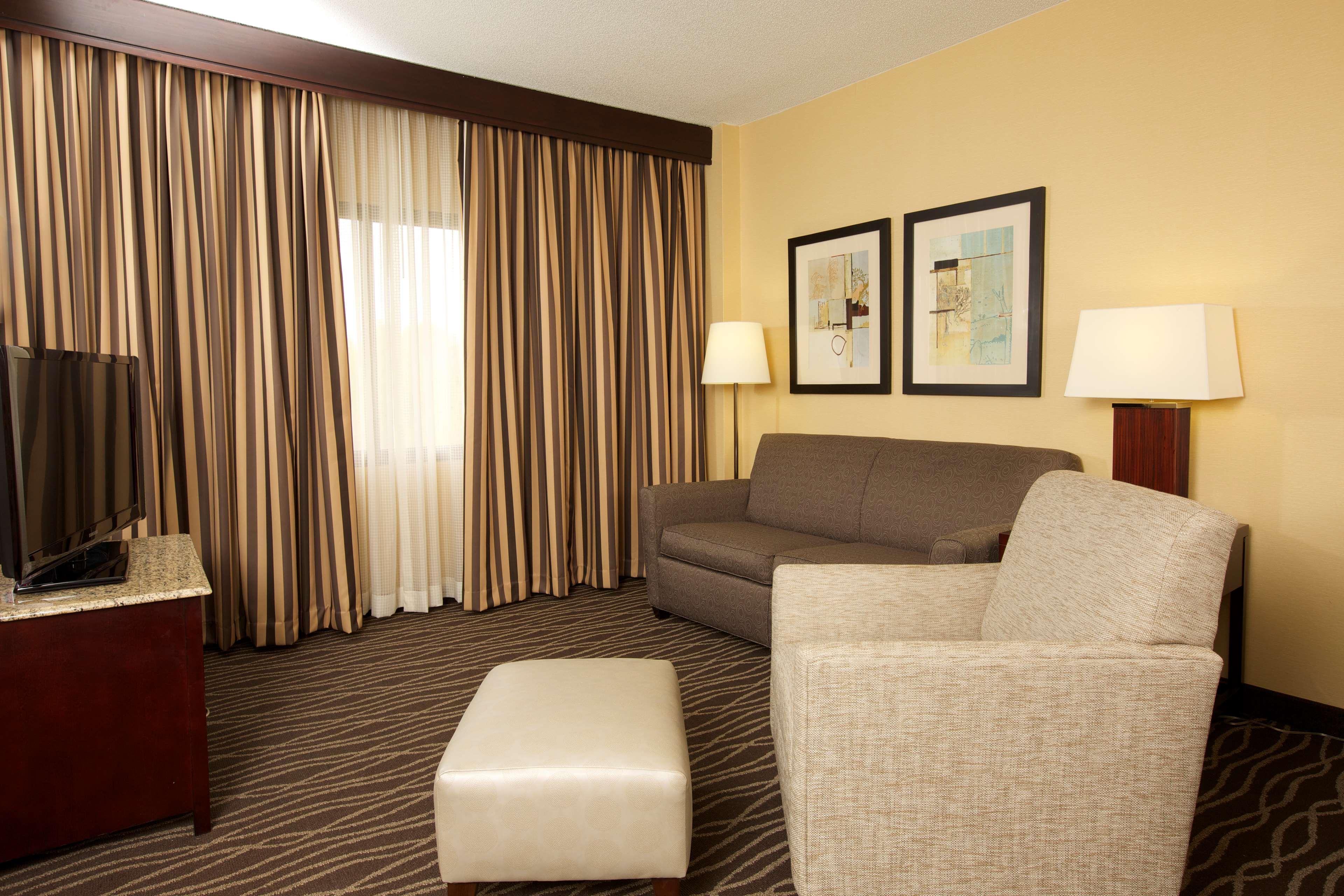 Doubletree Suites By Hilton Raleigh-Durham Exterior foto