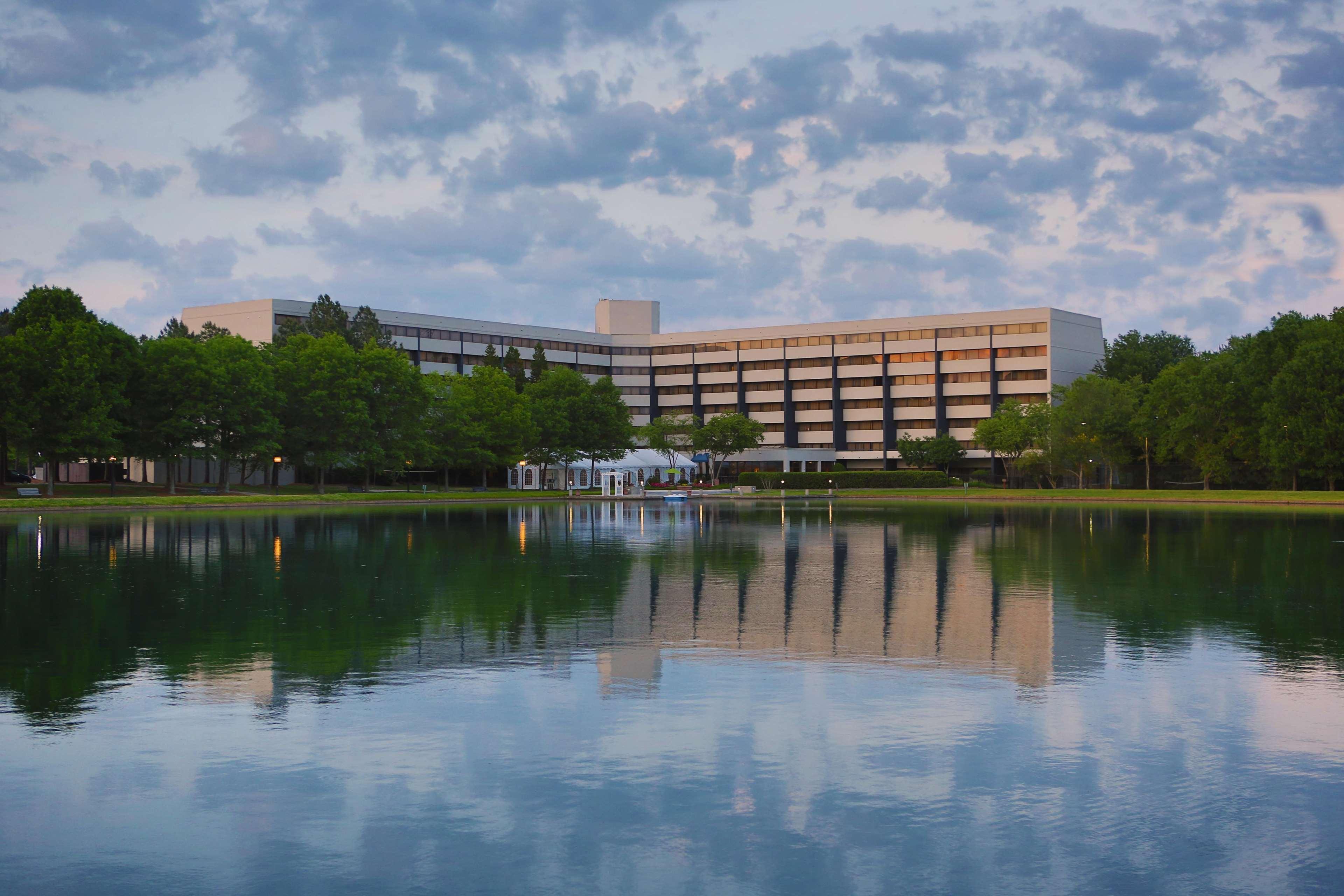 Doubletree Suites By Hilton Raleigh-Durham Exterior foto