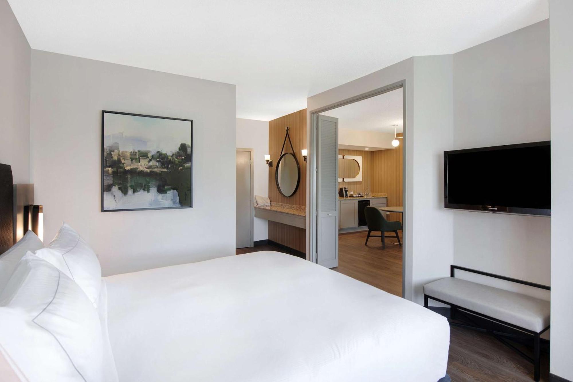 Doubletree Suites By Hilton Raleigh-Durham Exterior foto